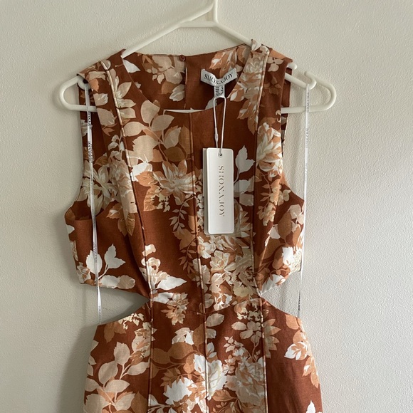 Shona Joy Panelled fitted midi dress - Picture 2 of 4